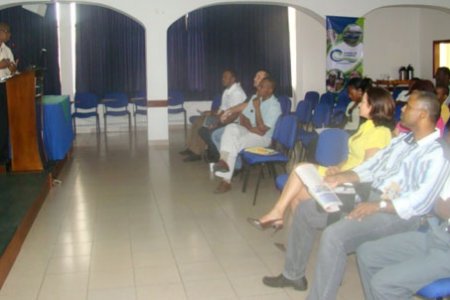 Cámara de Comercio de Buenaventura presentó detalles de los estudios sobre desempleo y servicios públicos en la ciudad