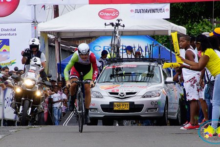 Óscar Sevilla ganó la última etapa del Clásico RCN Claro 2013 en Buenaventura