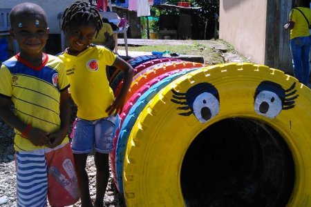 Fundación Una Sonrisa para El niño Rural construye parque ecológico en Citronela