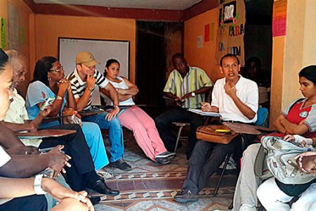 Logran acuerdo con estudiantes de la institución educativa Las Américas para retomar las clases