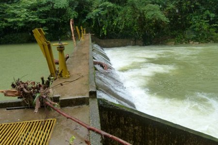 Desde las 10:00 a.m. se empezó a restablecer servicio de agua