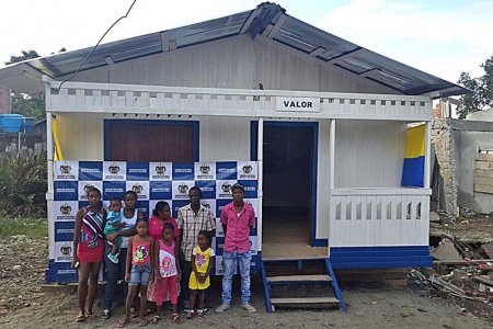 Armada Nacional reconstruye vivienda a familia  que perdió su casa en atentado terrorista en Tumaco