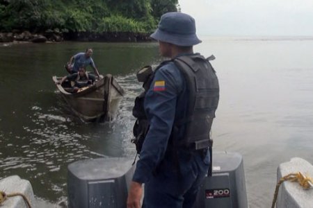 Armada Nacional rescata seis  personas en el mar