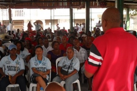 Bartolo Valencia Ramos, se reunió con líderes del barrio Montechino
