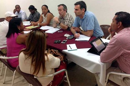 Empresarios españoles visitaron Buenaventura con el interés de exportar camarón al continente europeo