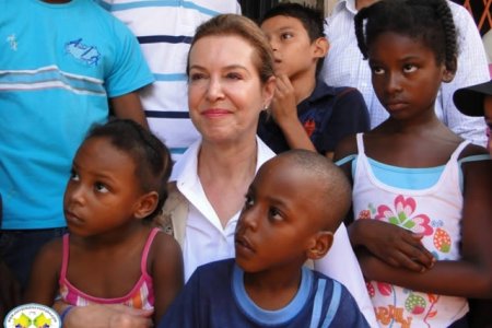 Visita de la candidata presidencial Noemí Sanín