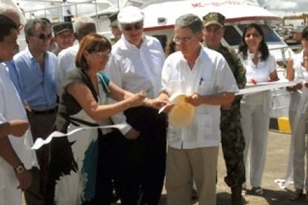 Presidente Uribe pidió que el Barco Hospital San Raffaelle se convierta en Empresa Social del Estado