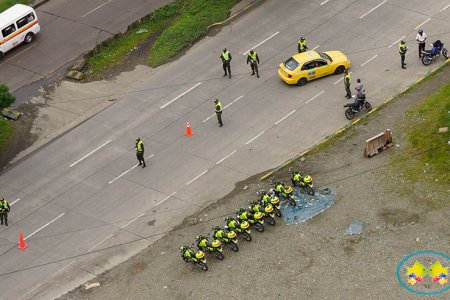Policía garantiza seguridad durante el Festival Folclórico del Pacífico
