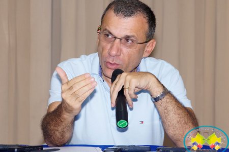 Liquidar el Hospital Departamental de Buenaventura no es cerrarlo: Roy Barreras