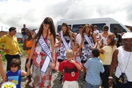 La Señorita Colombia Natalia Navarro Galvis está de visita en Buenaventura