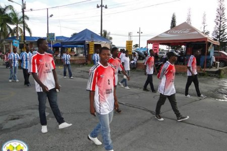 Con desfile inaugural la Dirección Técnica de Deportes dio inicio al II Campeonato de Fútbol de Salón 100 barrios