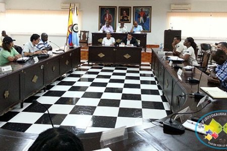 Concejo Distrital realizó mesa de concertación en problemática de Unipacífico