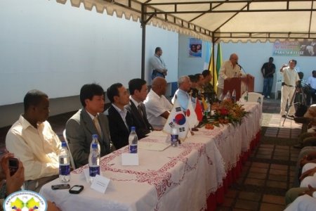 Visita de los embajadores de China, Corea y Japón