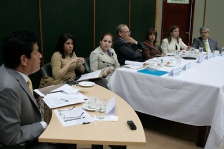 La Comisión Asesora para implementar voto electrónico, avanza en definición de prueba piloto en las consultas de partidos