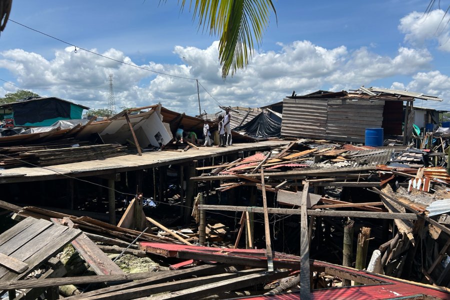 La Alcaldía de Buenaventura verifica el Registro Único Familiar para entregar el bono a las familias damnificadas