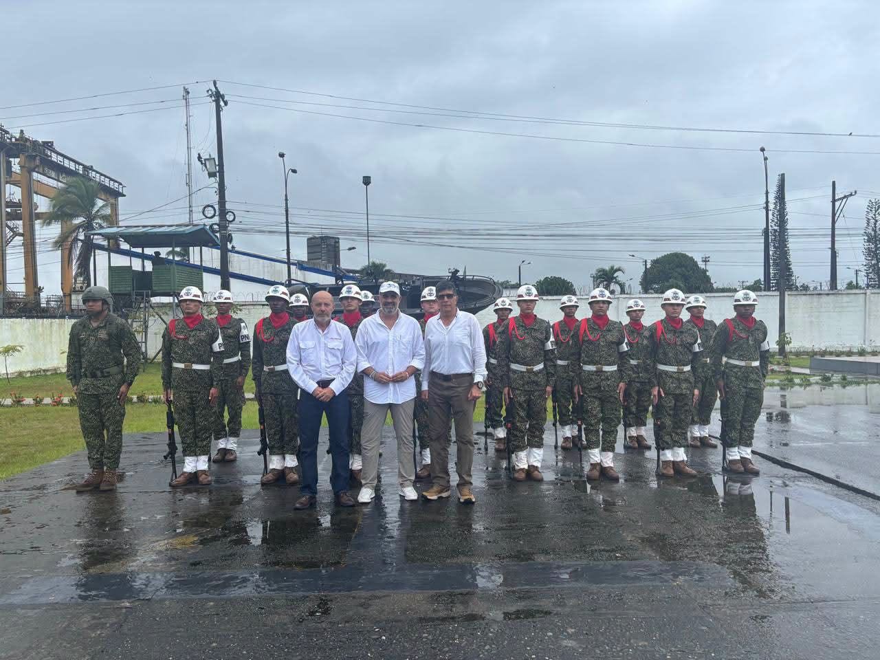La Sociedad Portuaria recibió al presidente Abelardo de la Espriella en visita a Buenaventura en medio de la emergencia por sismo del 10 de agosto de 2026