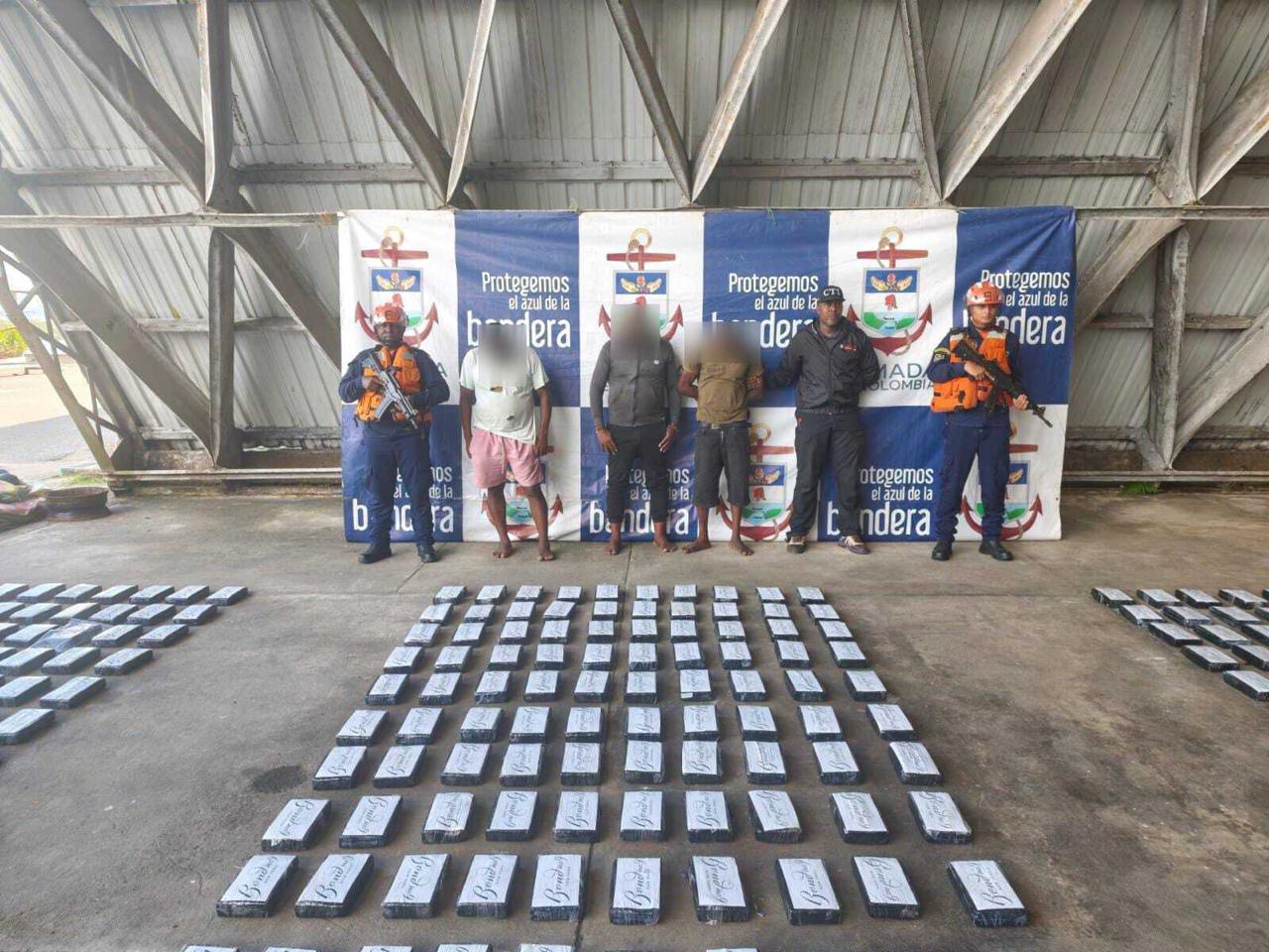 La Armada Nacional incautó 1,2 toneladas de cocaína en el Pacífico colombiano en operación con el Comando Sur de EE. UU.