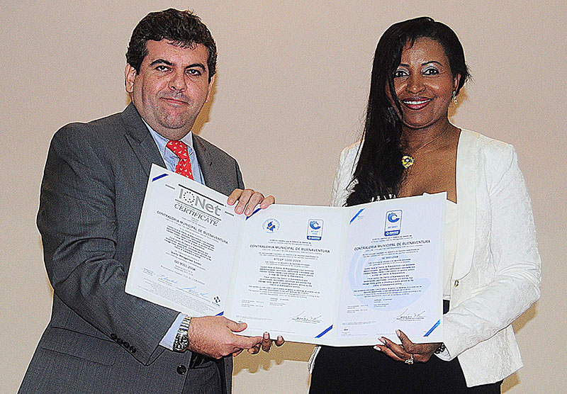 La Contraloría de Buenaventura recibió la acreditación de calidad del ICONTEC