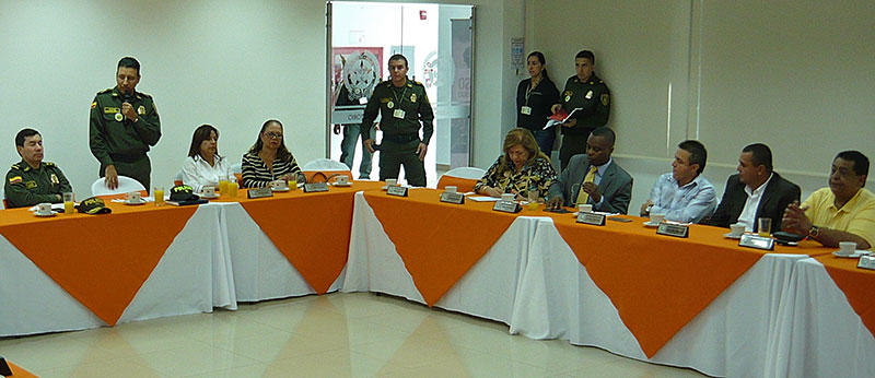 Diputados del Valle piden a la Policía que refuerce operativos contra la minería ilegal