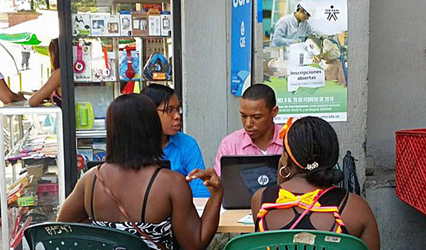 El Centro Náutico Pesquero del SENA en Buenaventura realiza inscripciones en diferentes puntos de la ciudad
