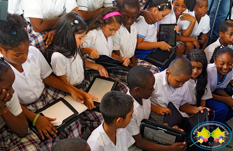 27 instituciones educativas de Buenaventura son las beneficiadas con las tabletas digitales hasta el momento