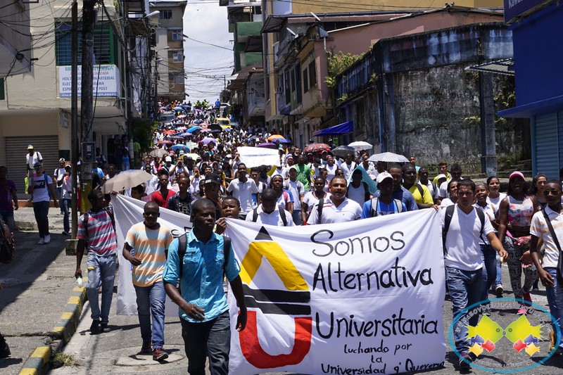 Estudiantes de Unipacífico marcharon exigiendo se convoque a elecciones de estamentos representativos de la Alma Máter