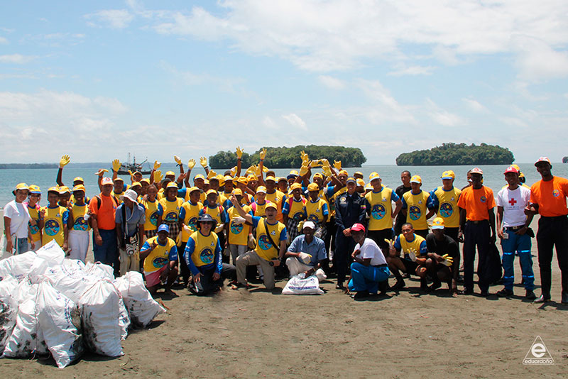 La Fundación Eduardo&ntilde;o y Conservación Internacional, juntos creando Conciencia Azul en Bahía Solano