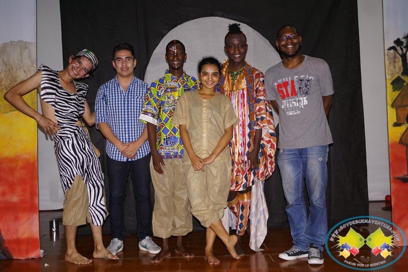 Se realizó con éxito la obra de teatro Griots, Cuentos Africanos