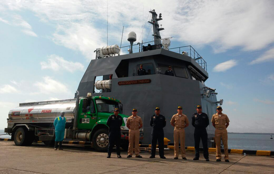 Buque de la Armada Nacional llegó a Tumaco con las primeras ayudas humanitarias transportadas  desde Ecuador