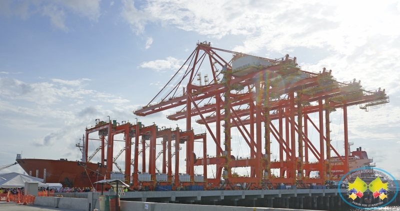 A la Sociedad Puerto Industrial Aguadulce en Buenaventura arribaron 4 grúas pórtico