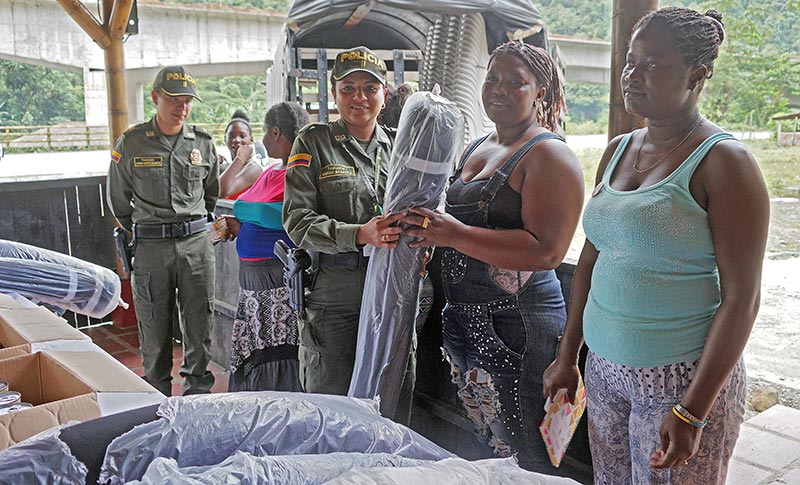 Departamento de Policía Valle  llegó al corregimiento de Bendiciones para entregar ayuda humanitaria