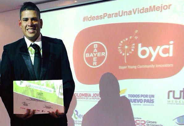 Gimnasio biosaludable para el Distrito de Aguablanca en Cali, proyecto de aprendiz del SENA fue premiado por la multinacional Bayer