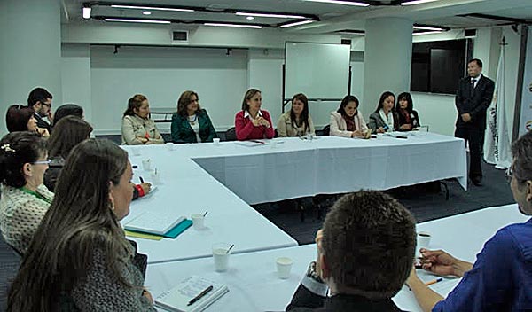 1.156 servidores públicos participan ya en el programa de bilingúismo que lidera Función Pública y el Sena