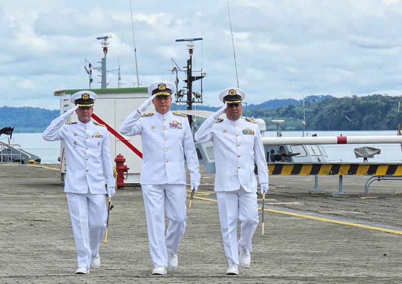 Despiden con honores al Jefe de Estado Mayor de la Fuerza Naval del Pacífico