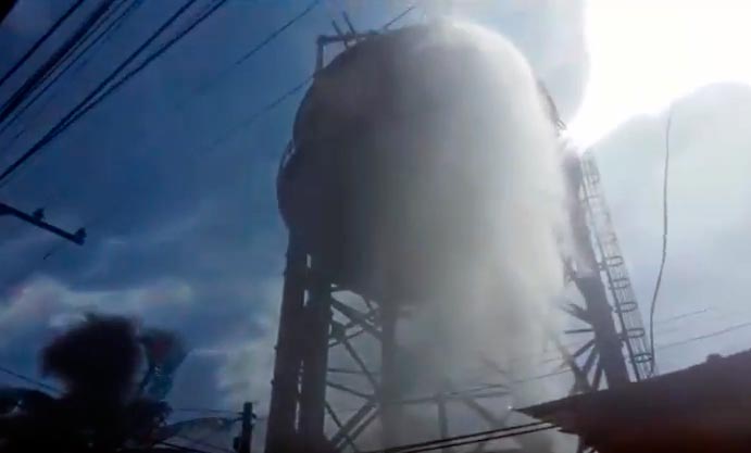 Tanques en Nayita e instalaciones de Hidropacífico se rebosaron y desperdiciaron gran cantidad de agua