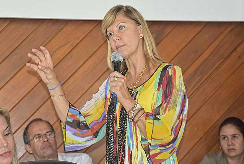 Luego de madrugón en Consejo de Gobierno, Dilian Francisca Toro buscará soluciones en Bogotá a  crisis de la red de salud