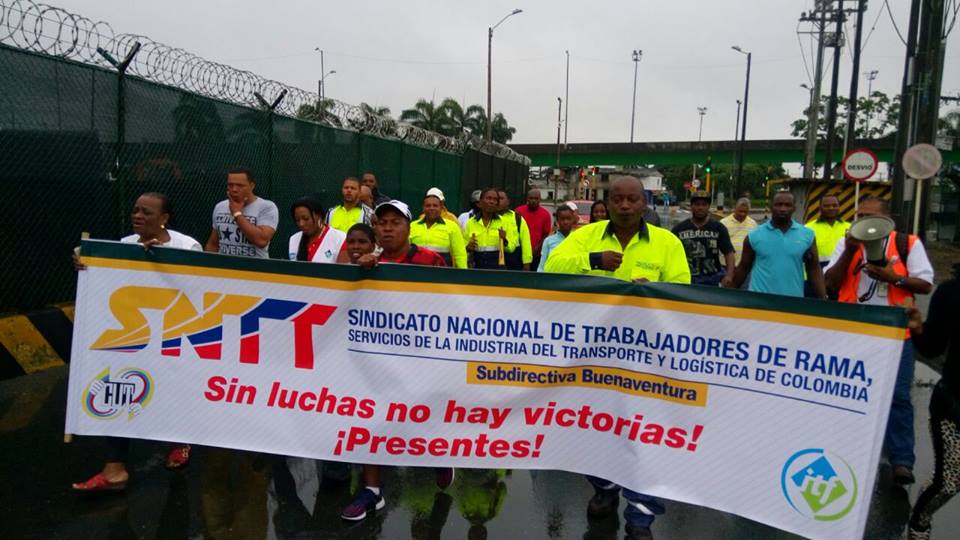 Trabajadores sindicalizados de TCBUEN protestan por el no acuerdo en pliego de peticiones