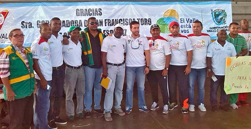 Gerente de Indervalle visita escenarios deportivos de Buenaventura y presenta el Programa ESDEPAZ