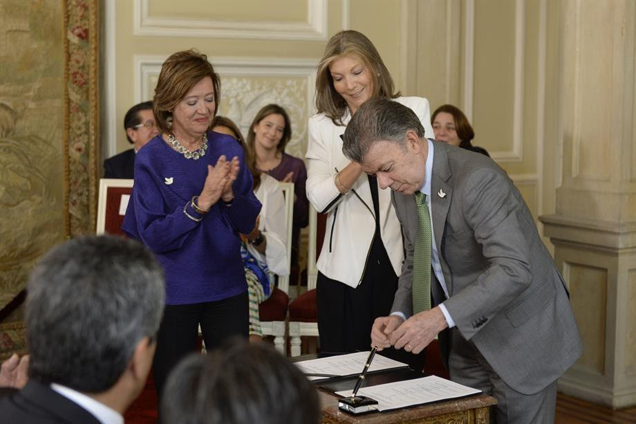 El Presidente Santos sancionó la Ley que convierte el programa 'De Cero a Siempre' en política permanente