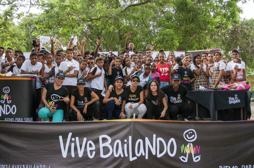 Vive Bailando y Puerto Aguadulce ponen a bailar a Buenaventura