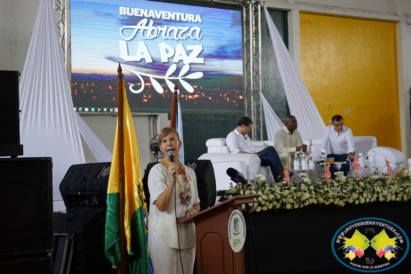 Los recursos de la guerra se deben volver inversión: Gobernadora del Valle
