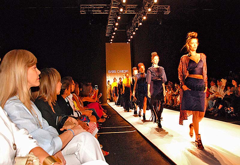 Exitosa pasarela ExpoGobernación, con calados y bordados del norte del Valle