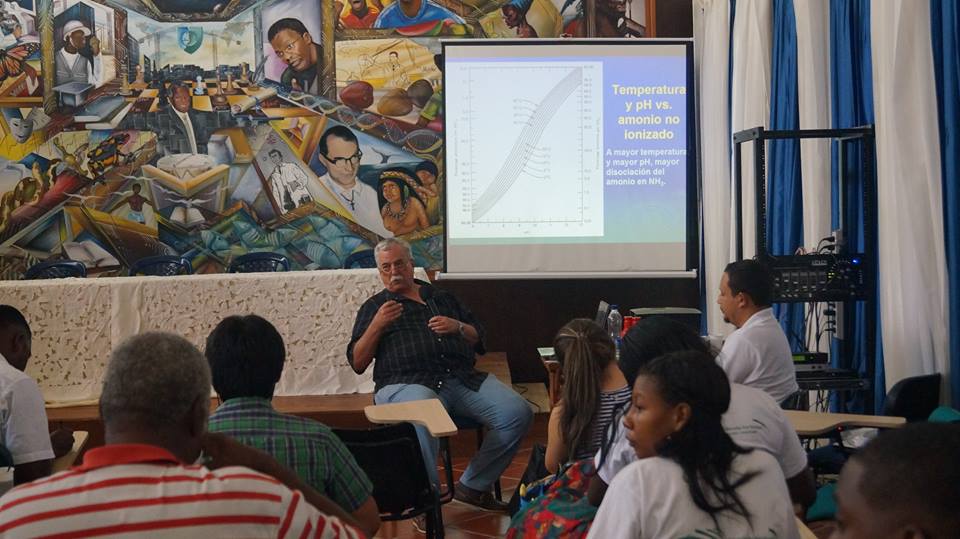 El taller de acuicultura marina en la Unipacífico recibió una calificación positiva por parte de los estudiantes