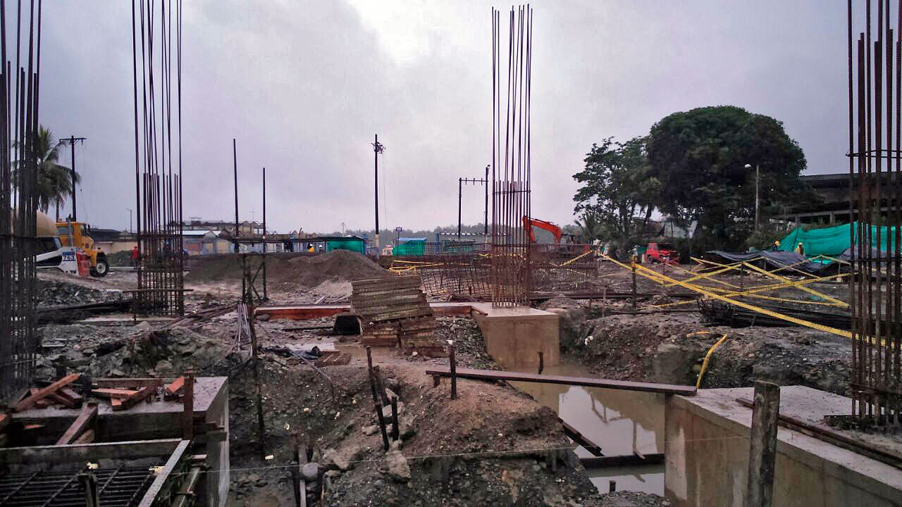 Estudiantes de tecnología en construcciones civiles de la Unipacífico visitaron la obra del Sena en Buenaventura