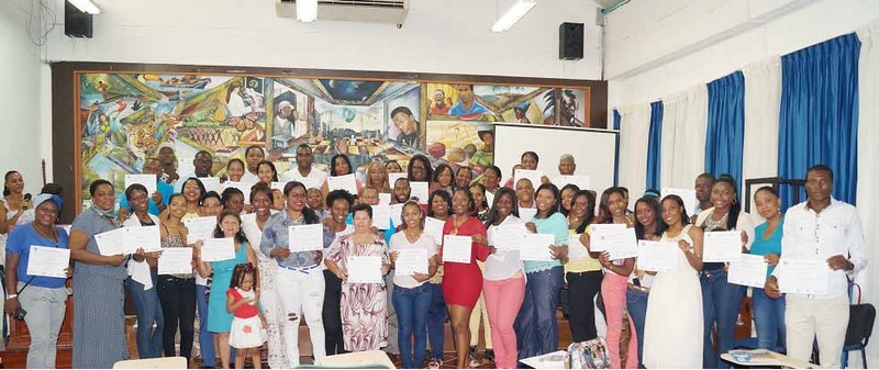 80 líderes se graduaron del diplomado en 'Políticas Públicas para las Víctimas' en la Unipacífico