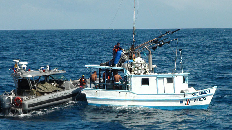 Armada Nacional detiene barco costarricense con pesca ilegal