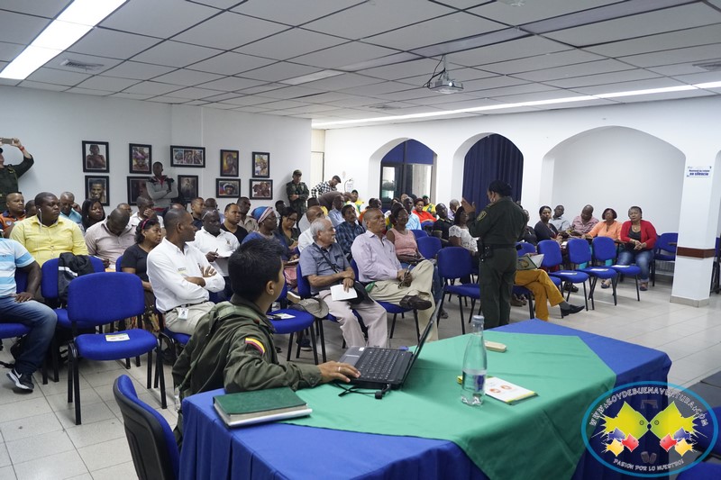 Personas que recibieron capacitación sobre nuevo Código de Policía deben replicar información a la comunidad