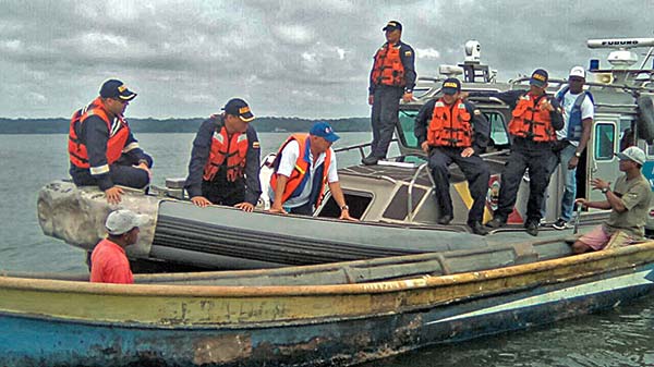 Autoridades adelantan estrictos controles durante la veda de camarón en el pacífico colombiano