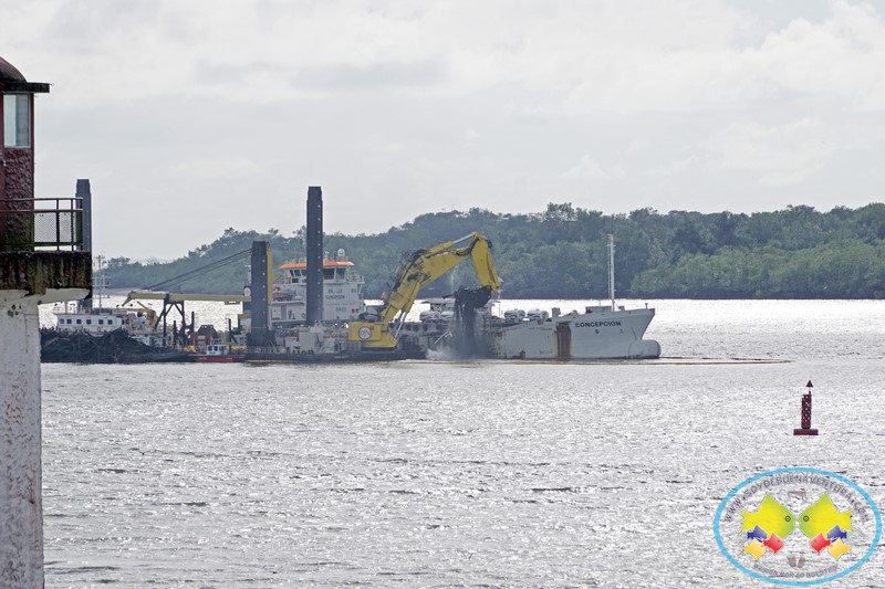 Comenzaron labores de extracción del buque SS Tritonia