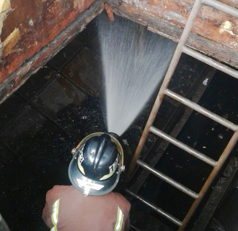 Bomberos de Buenaventura han estado atendiendo diferentes emergencias en los últimos días